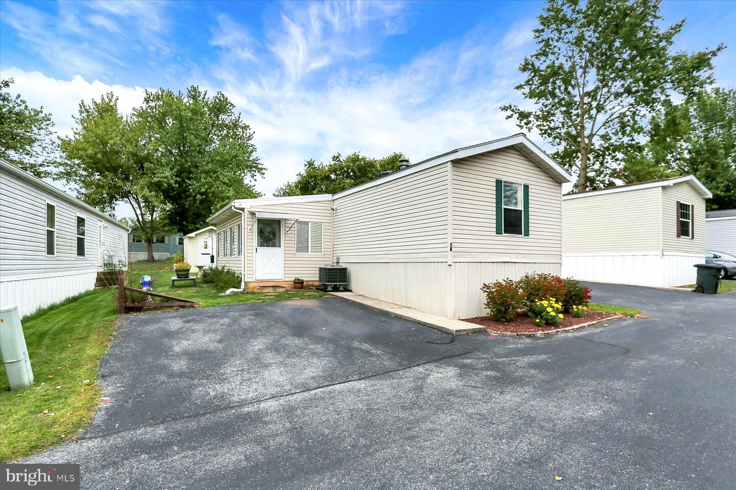 Property Photo:  74 Oliver Dr  PA 17078 