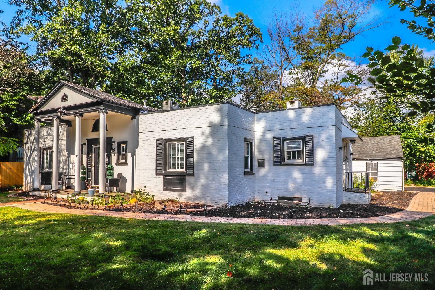 Property Photo:  266 Middlesex Avenue  NJ 08840 