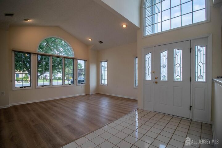 Property Photo:  42 Brighton Court  NJ 08831 