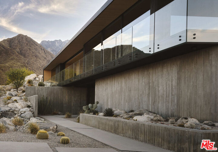 Property Photo: 2336 Winter Sun Dr CA 92262