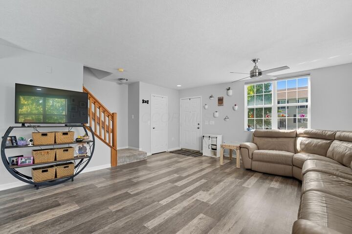Property Photo:  5730 Colts Gate Drive  OH 43054 