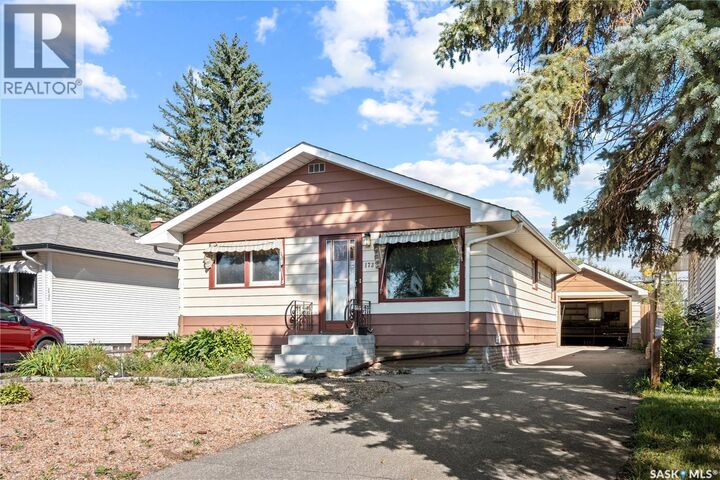 Property Photo:  1737 Regent Street  SK S4N 1S4 