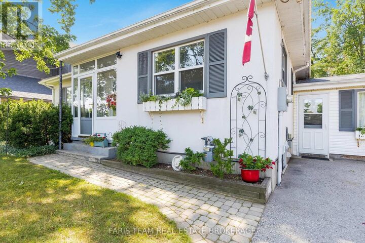Photo de la propriété: 302 Sunnidale Road ON L4N 5P2