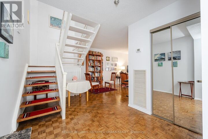 Photo de la propriété:  30 Glen Elm Avenue East 109/209  ON M4T 1T7 