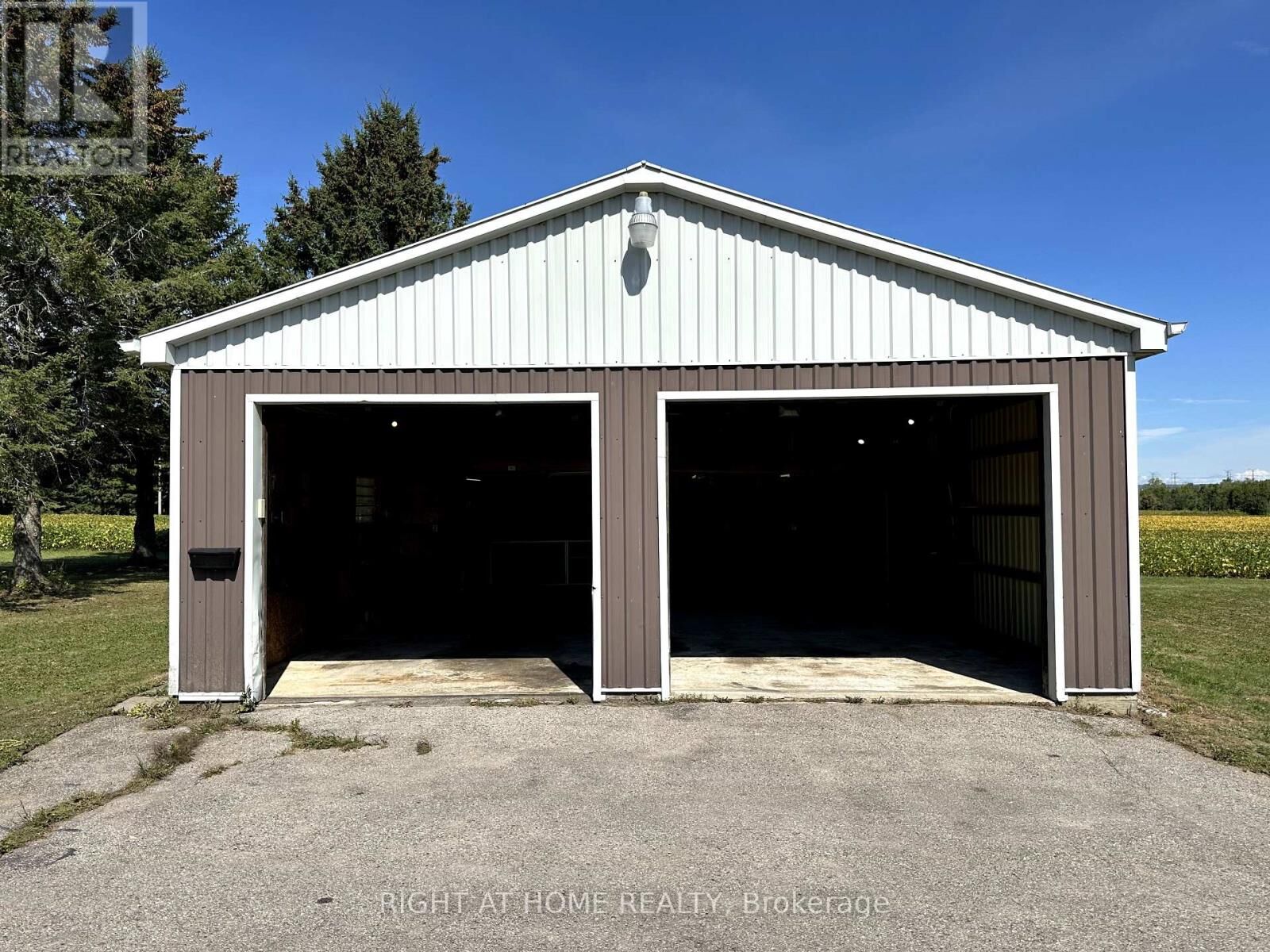 Property Photo:  4497 Solina Road Garage  ON L0B 1J0 