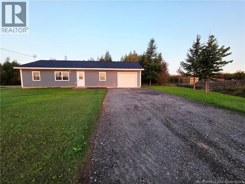 Property Photo:  8 Fawcett Avenue  NB E4Z 4H4 
