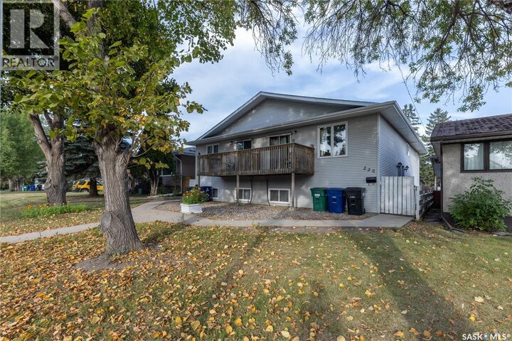 Property Photo:  220-222 V Avenue N  SK S7L 3E6 