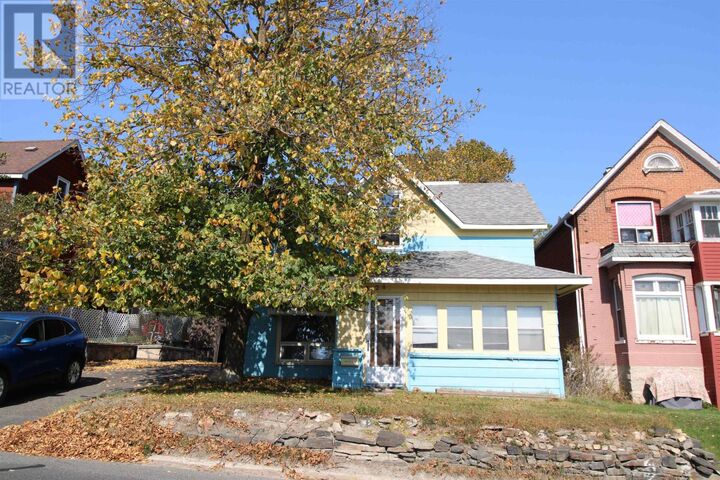 Property Photo:  324 Second St N  ON P9N 2L2 
