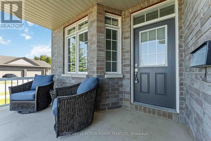 Photo de la propriété:  222 Cedarstone Street  ON K0A 2Z0 