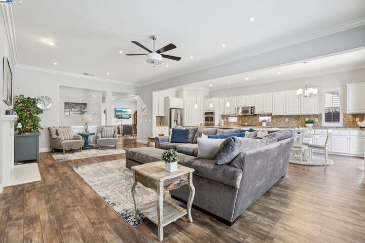 Property Photo: 5672 Arcadia Circle CA 94505