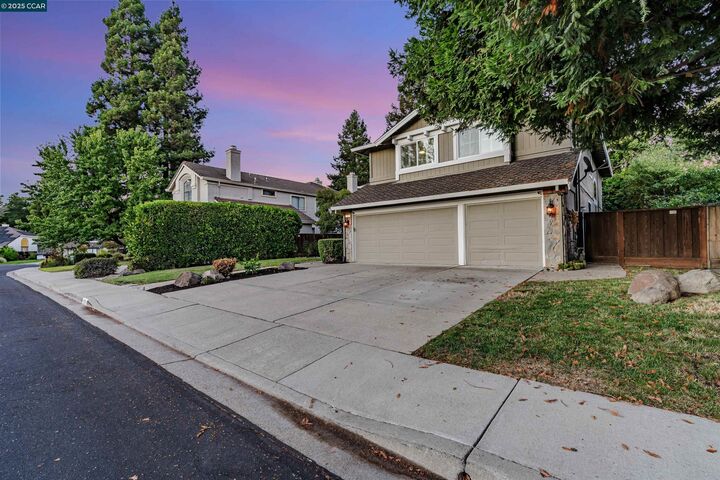 Property Photo:  105 Creighton Way  CA 94506 