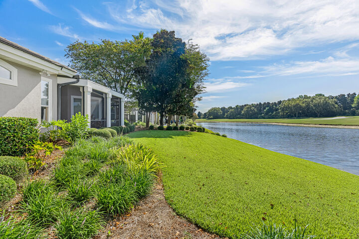 Property Photo:  4318 Carriage Lane  FL 32541 