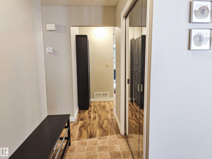 Property Photo:  10420 18 Avenue NW  AB T6J 4Z7 