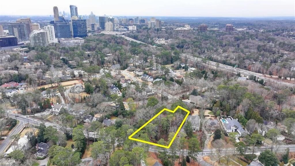 Property Photo:  3928 Wieuca Road NE  GA 30342 