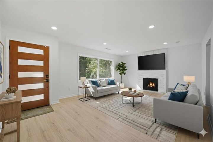 Property Photo:  2885 Dale Creek Drive NW  GA 30318 