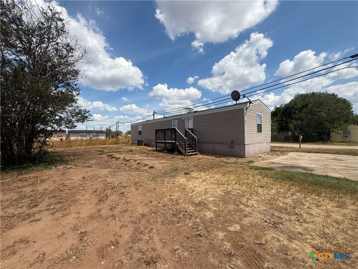 Property Photo:  414 14th Street  TX 78161 
