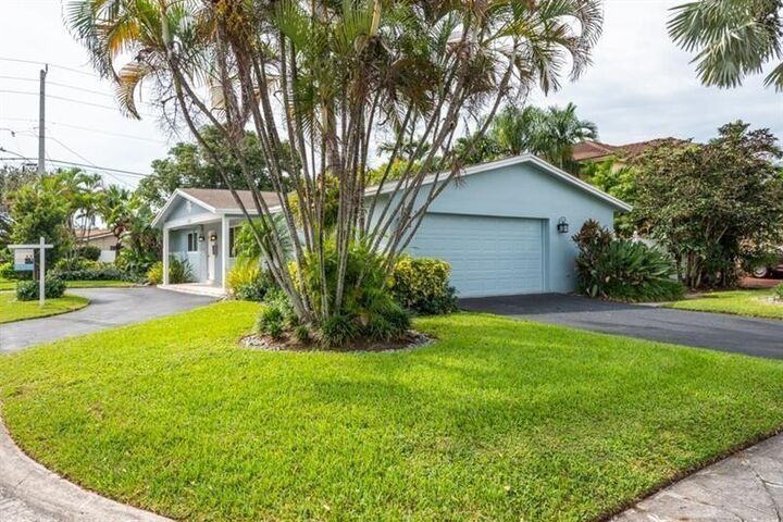 818 N 12th Ave  Hollywood FL 33019 photo
