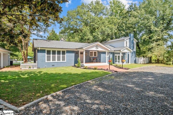 Property Photo:  213 Harts Lane  SC 29681 