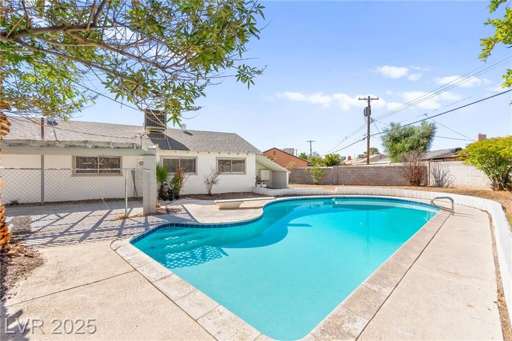 Property Photo:  2008 El Mirador Street  NV 89102 