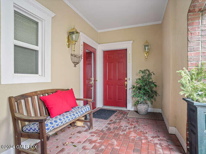 Property Photo:  51 Forest Avenue 113  CT 06870 