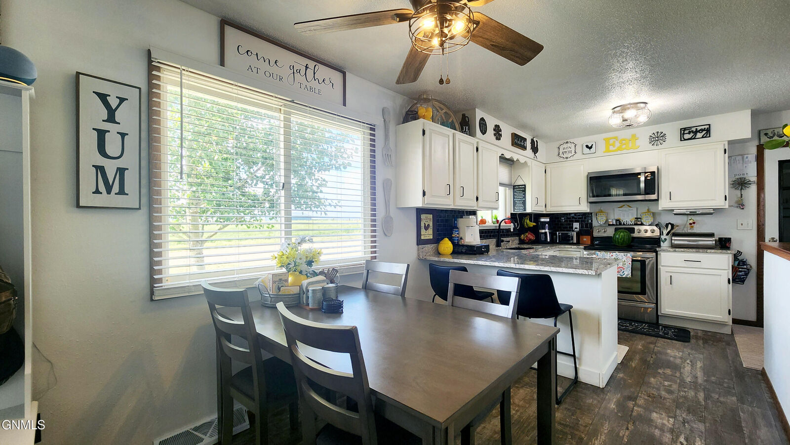Property Photo: 310 E Pine Avenue ND 58563