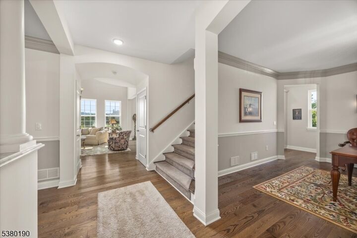 Property Photo:  3 Paetzell Farm Court  NJ 08848