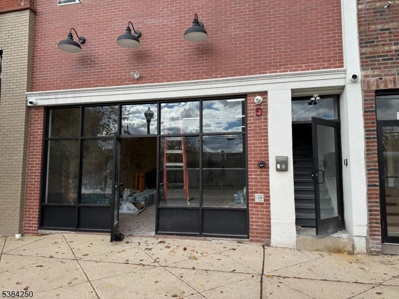 Property Photo:  10 E Washington Ave 201  NJ 07882 