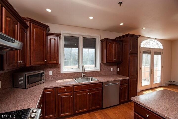 Property Photo:  160 Franklin Ave 3  NJ 07110 
