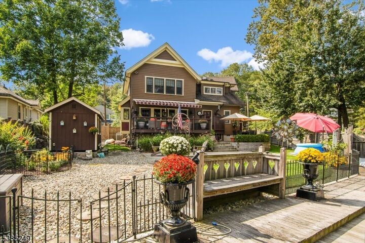 Property Photo:  52 Seneca Trl  NJ 07834 