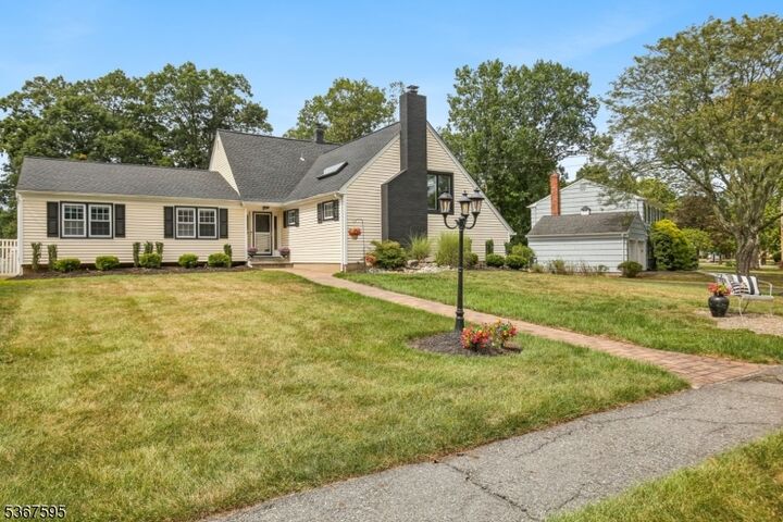 8 Deauville Dr  Parsippany-Troy Hills Twp. NJ 07054 photo