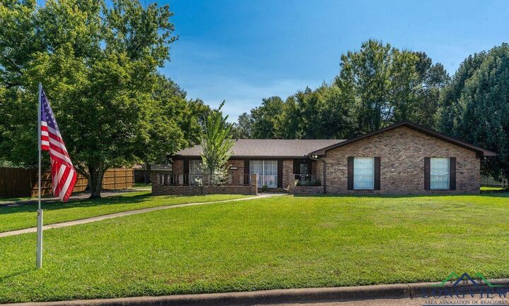 1004 Stuart Lane  Marshall TX 75672-5663 photo