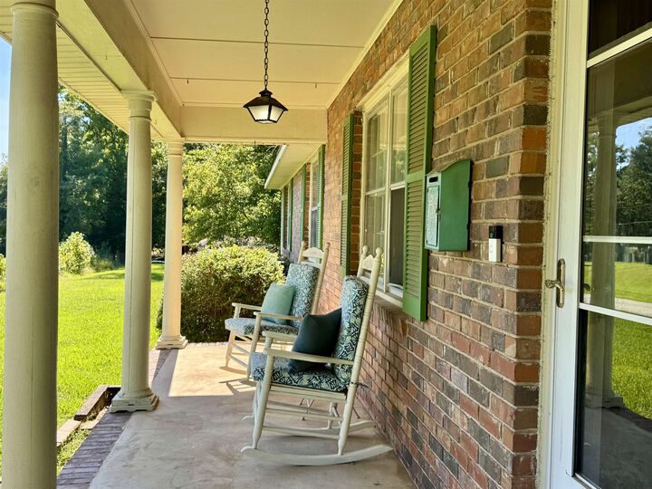 Property Photo:  324 N Rhodes Street  GA 30669 
