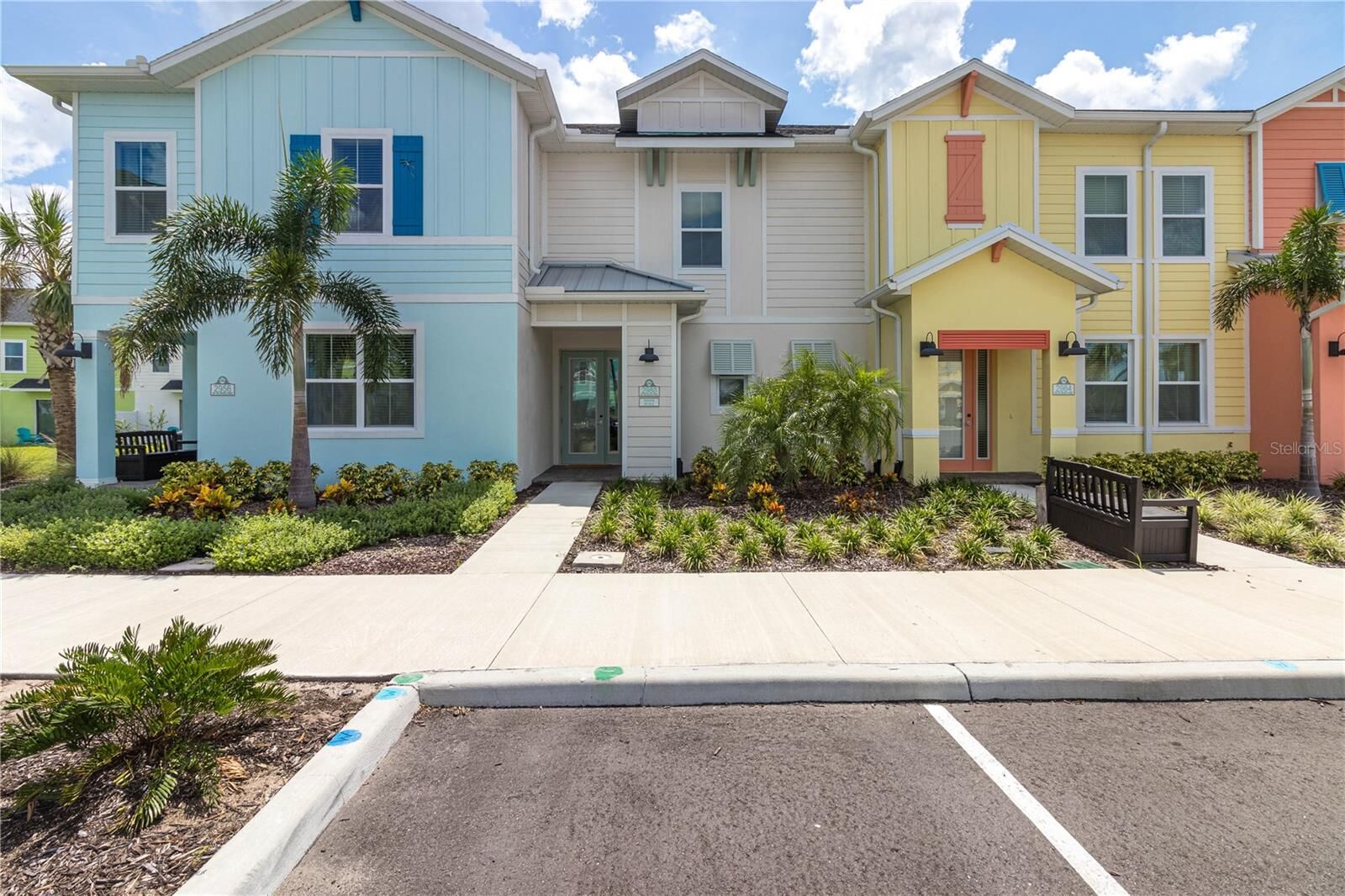 Property Photo:  2960 On The Rocks Point  FL 34747 