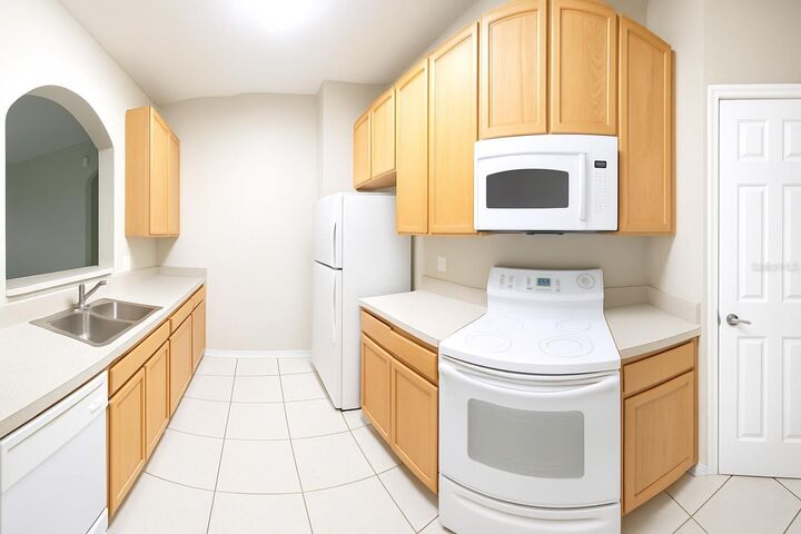Property Photo:  6335 Contessa Drive 205  FL 32829 