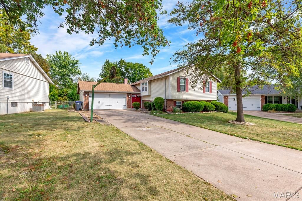 Property Photo:  5 Foxboro Court  MO 63376 