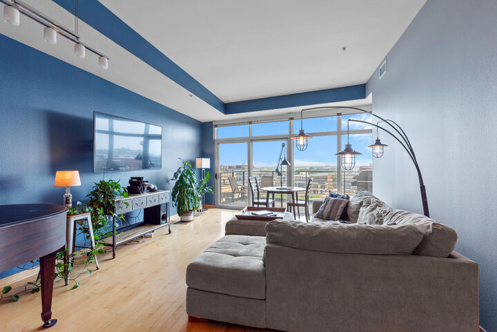 106 W Seeboth St 702  Milwaukee WI 53204 photo