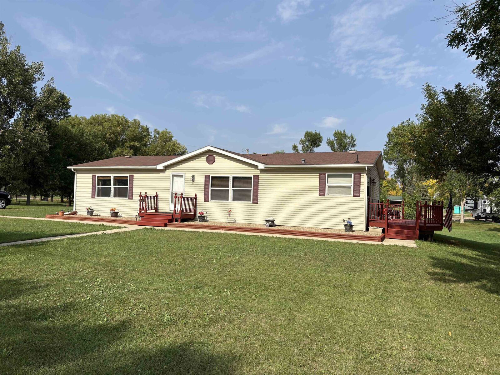 Property Photo:  115 4th Ave NE  ND 58718 