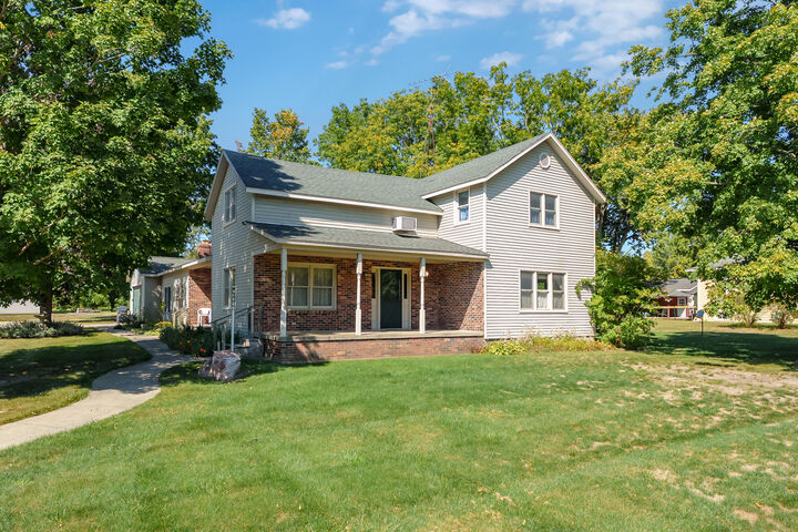 508 N Van Buren Street  Bloomingdale MI 49026 photo