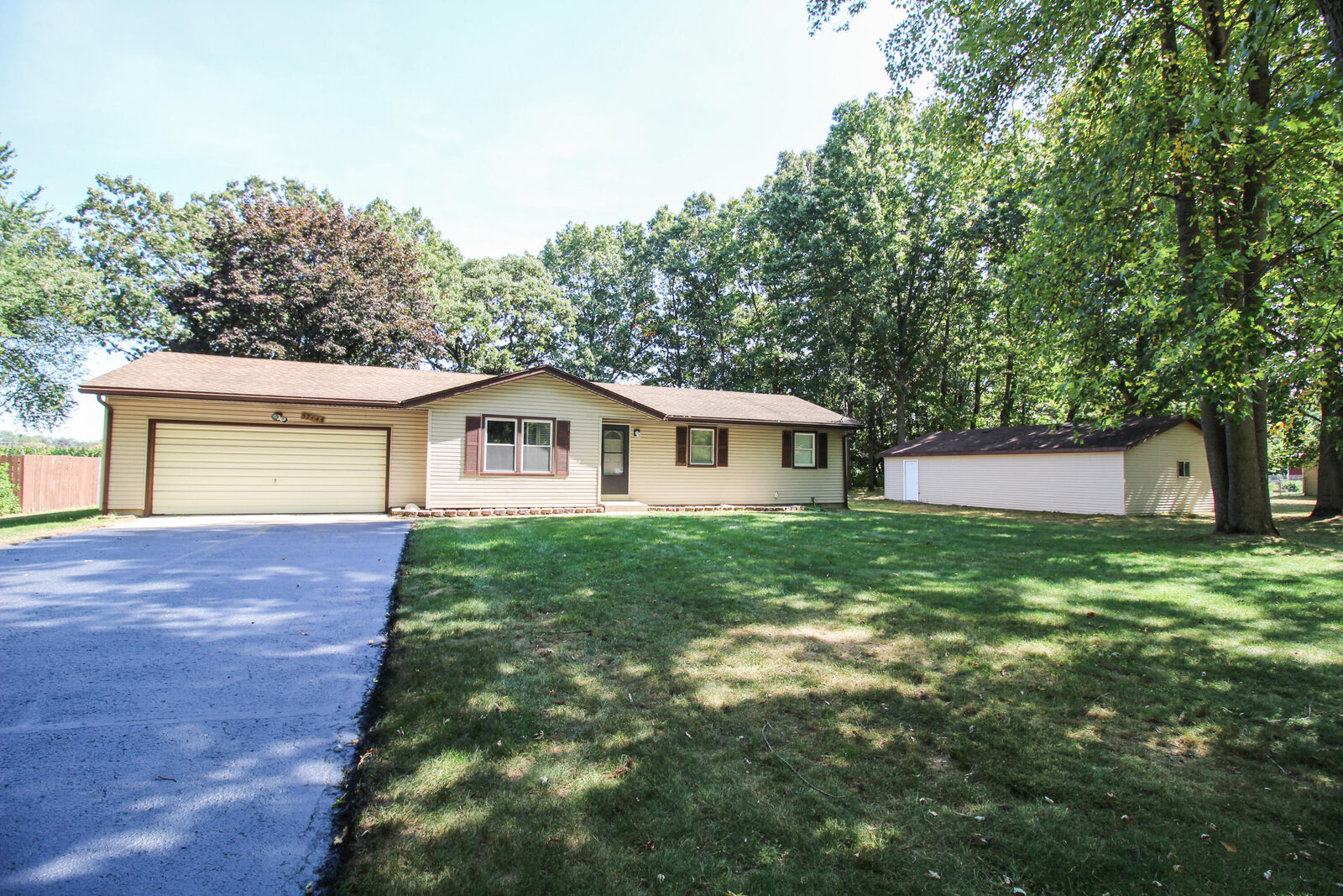 Property Photo: 57145 Linda Avenue MI 49093