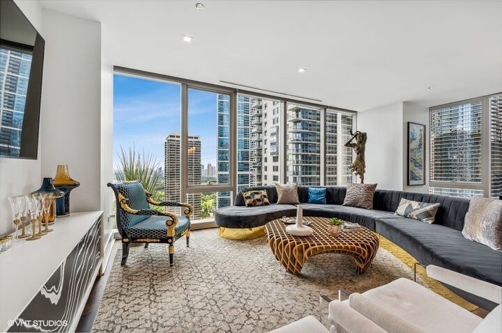 Property Photo:  363 E Wacker Drive 2103  IL 60601 