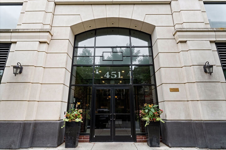 Property Photo:  451 W Huron Street 505  IL 60654 