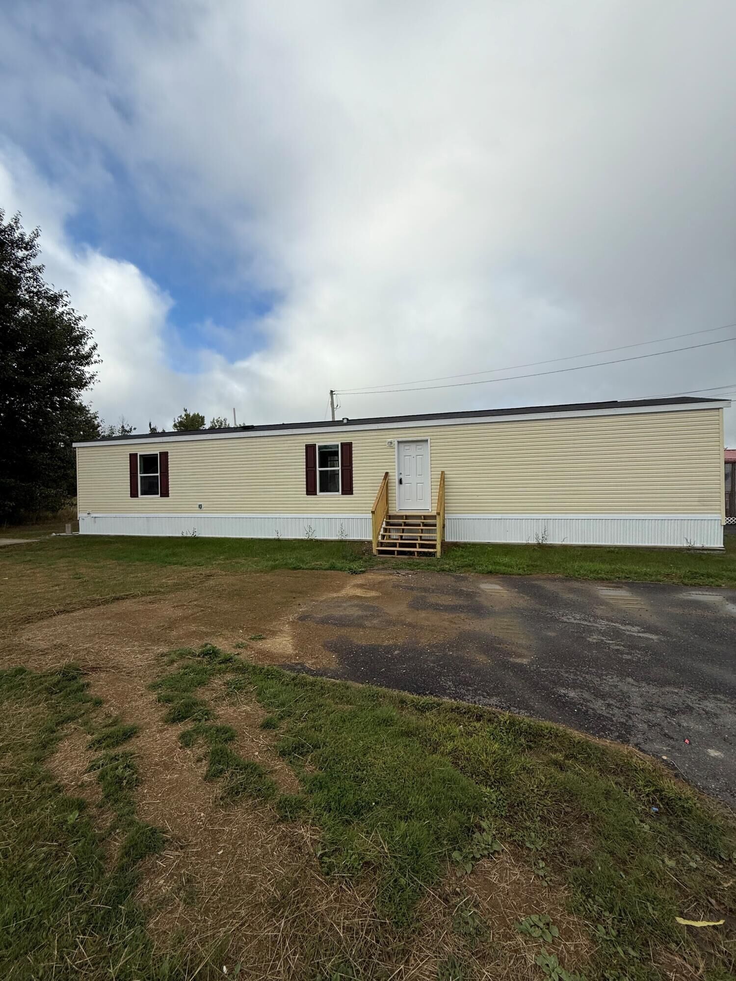 Property Photo:  4 Black Bear Lane  ME 04412 