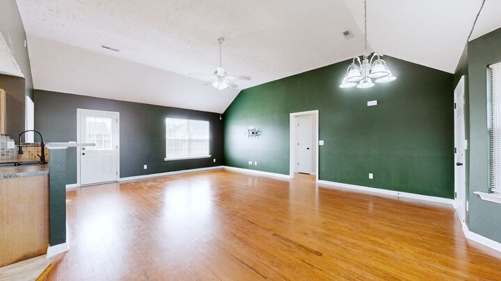 Property Photo:  2716 Ridgewood Dr  TN 37037 