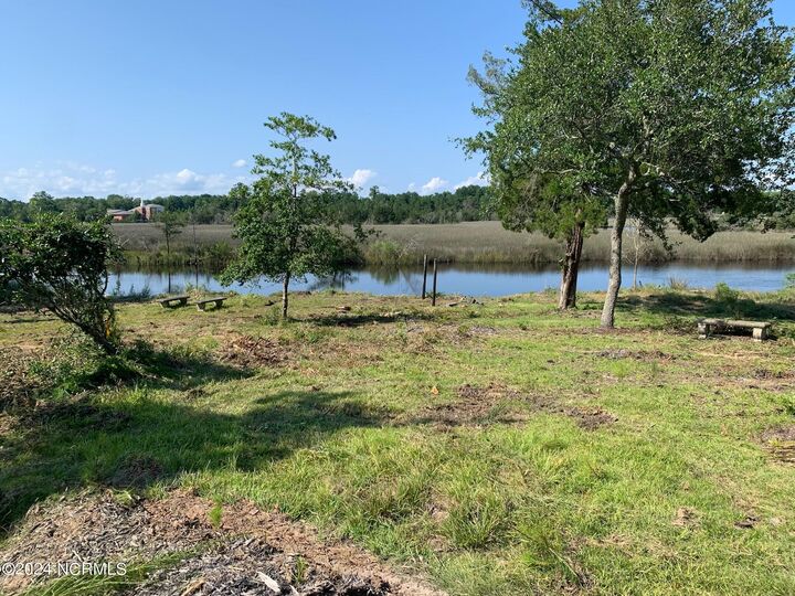 Property Photo: 241 3 Thomas Drive NC 28470