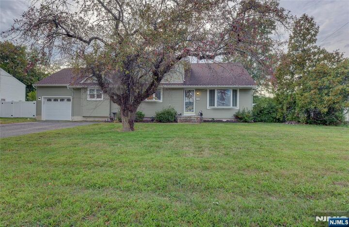 Property Photo:  32 Parsons Road  NJ 07035 