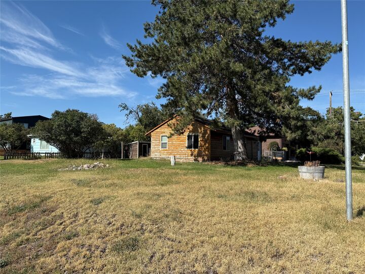 Property Photo:  901 Cleveland Street  MT 59801 