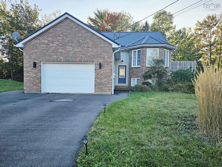 Property Photo:  119 Sandy Place  NS B6L 4G4 