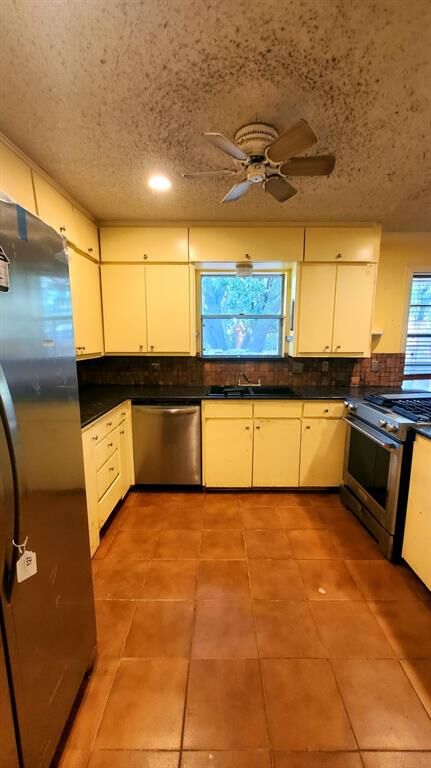 Property Photo:  4725 Saint Lawrence Road  TX 76103