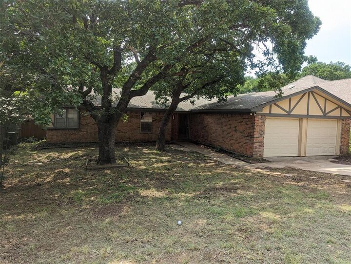 Property Photo:  2224 Ridgedale Drive  TX 76013 