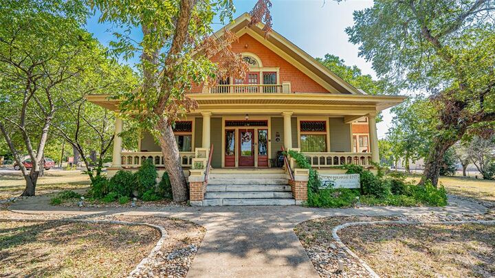 Photo de la propriété: 616 Thorp Spring Road TX 76048